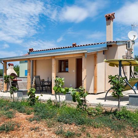 Casetta In Campagna Rovinj Exterior photo